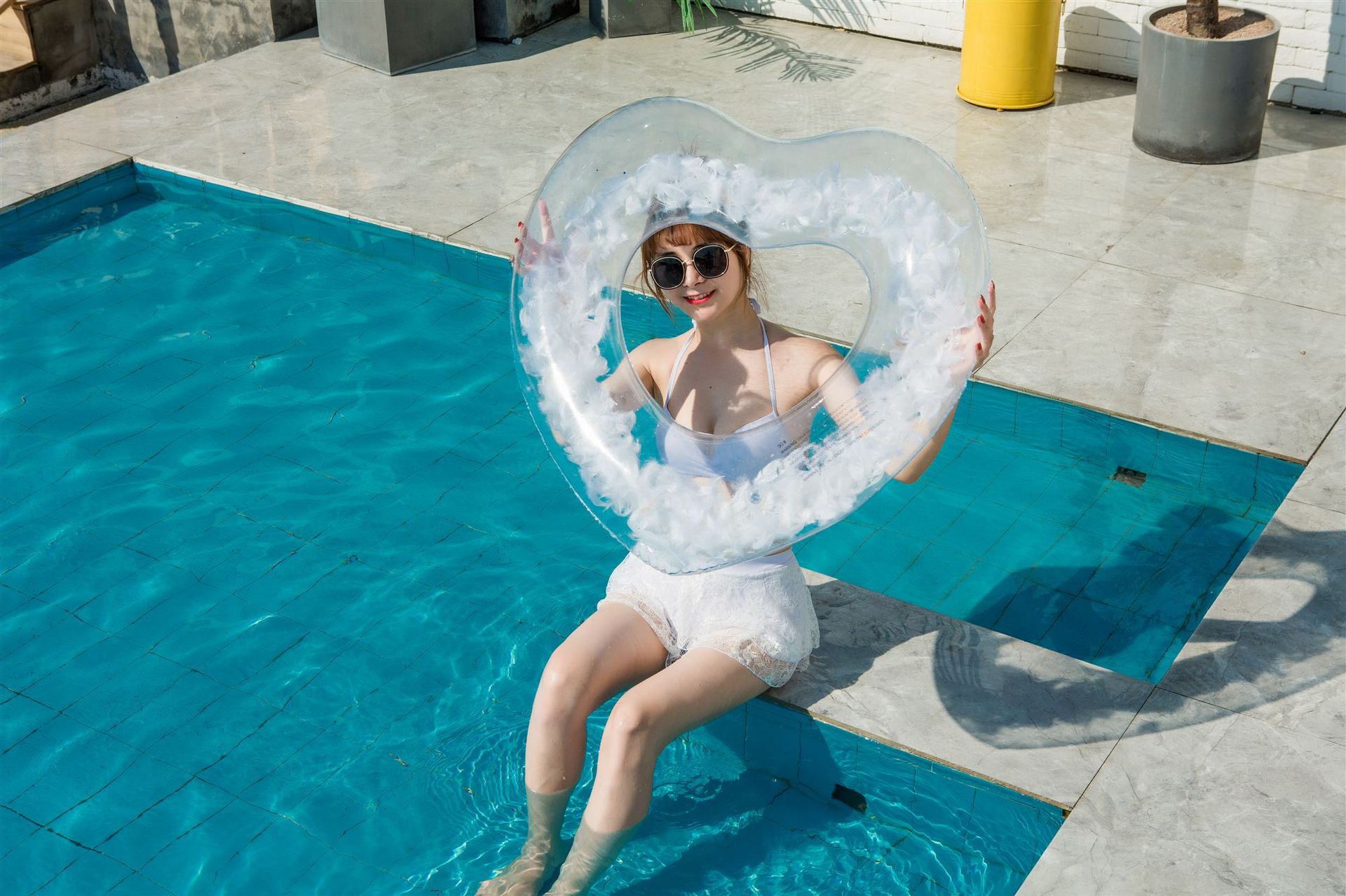 ANASA™ Heart-Shaped Feather Pool Float